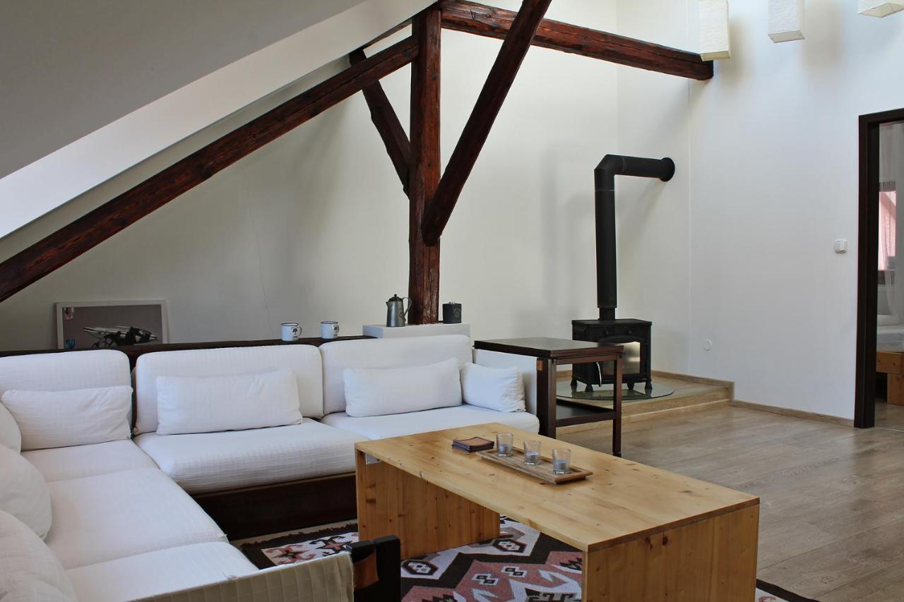 Attic With Parking, Near The Center Of Cb - 110M2 Apartment Ceske Budejovice Exterior photo